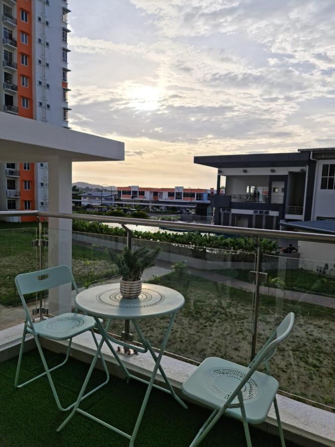 Rhr Deluxe Guesthouse Kinarut Papar Sabah - Pool View Exterior foto